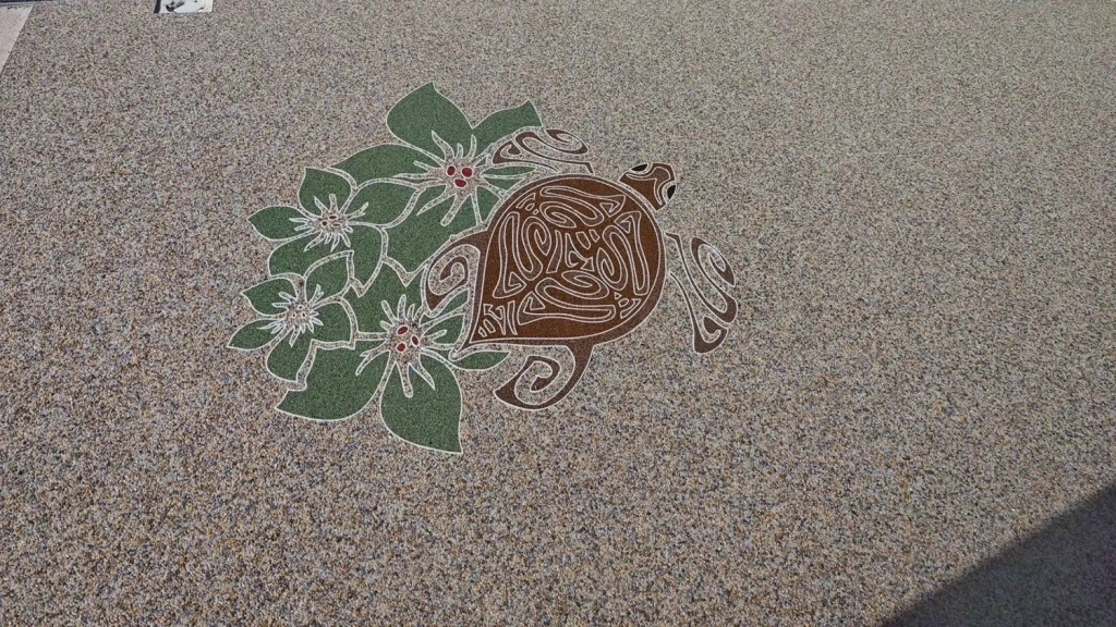 Quels sont les avantages de la moquette de pierre pour vos espaces extérieurs ?